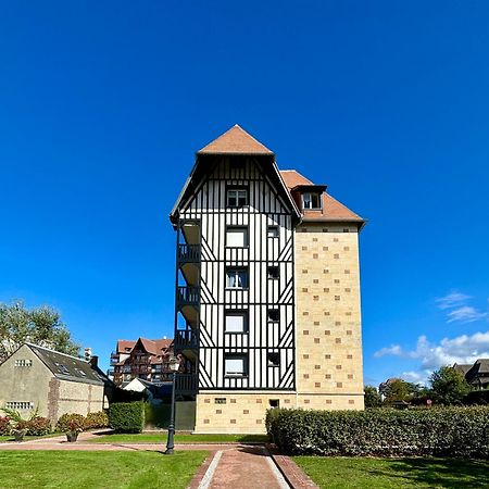 Studio En Rez De Jardin Deauville Centre Et Plage Exteriér fotografie