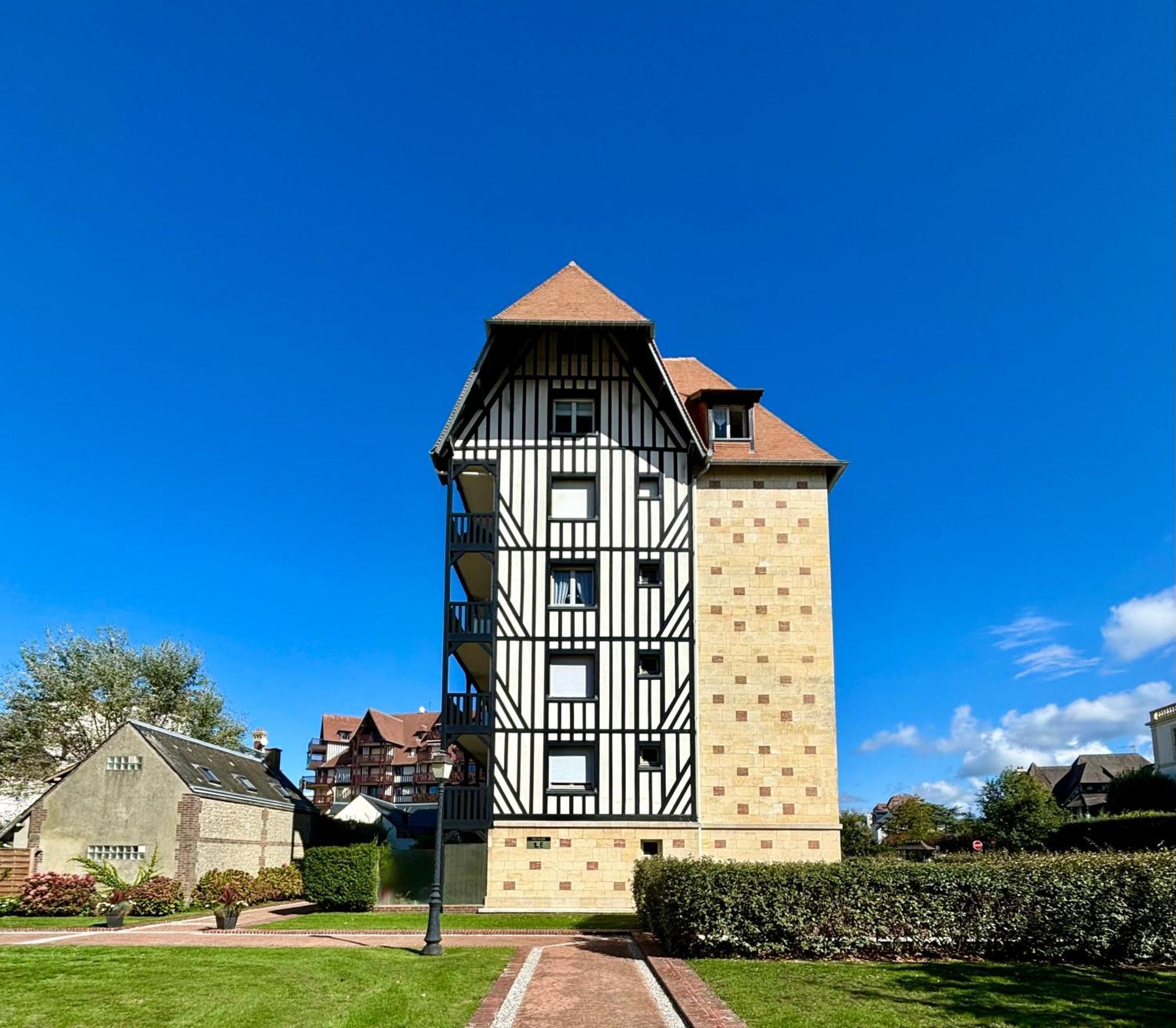 Studio En Rez De Jardin Deauville Centre Et Plage Exteriér fotografie